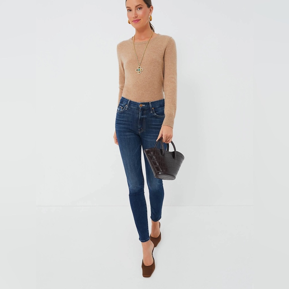 Mother high waisted looker in teaming up size 26